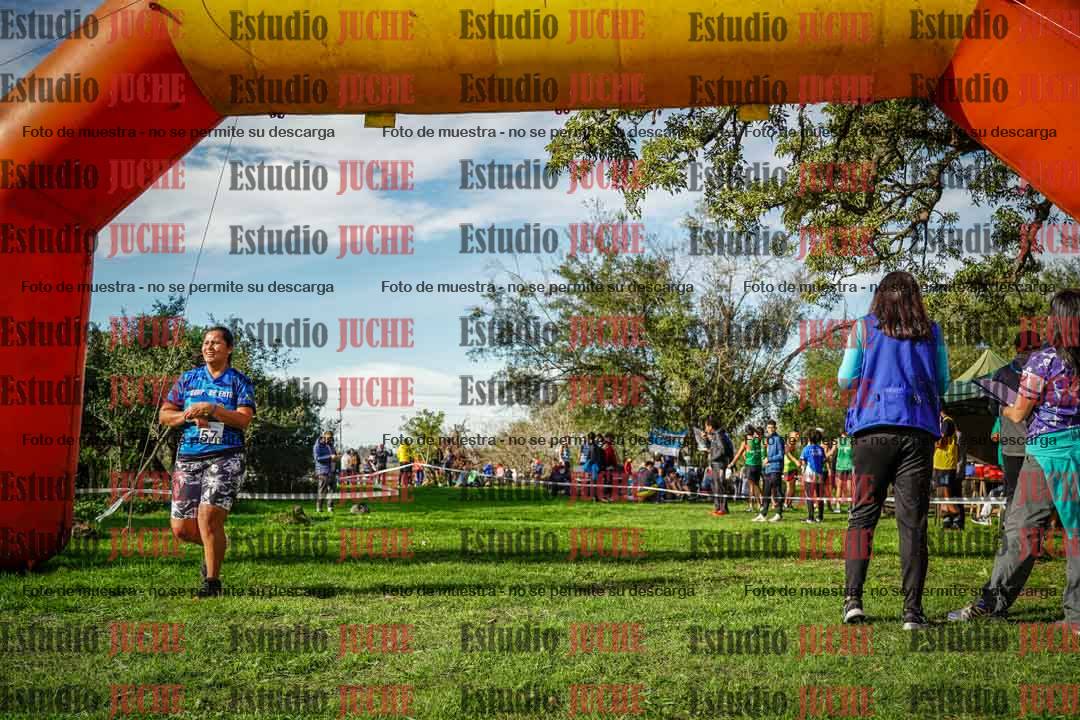 Fotos de la llegada del cross de 4000 m - mujeres