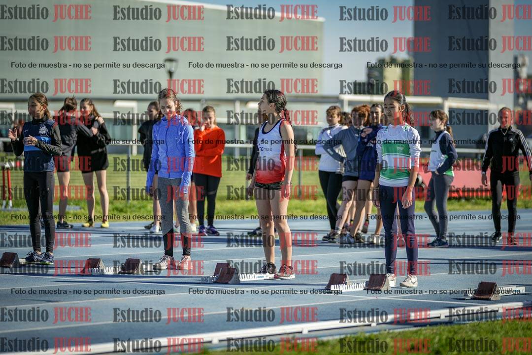 Fotos de los 80 m llanos de mujeres - U14