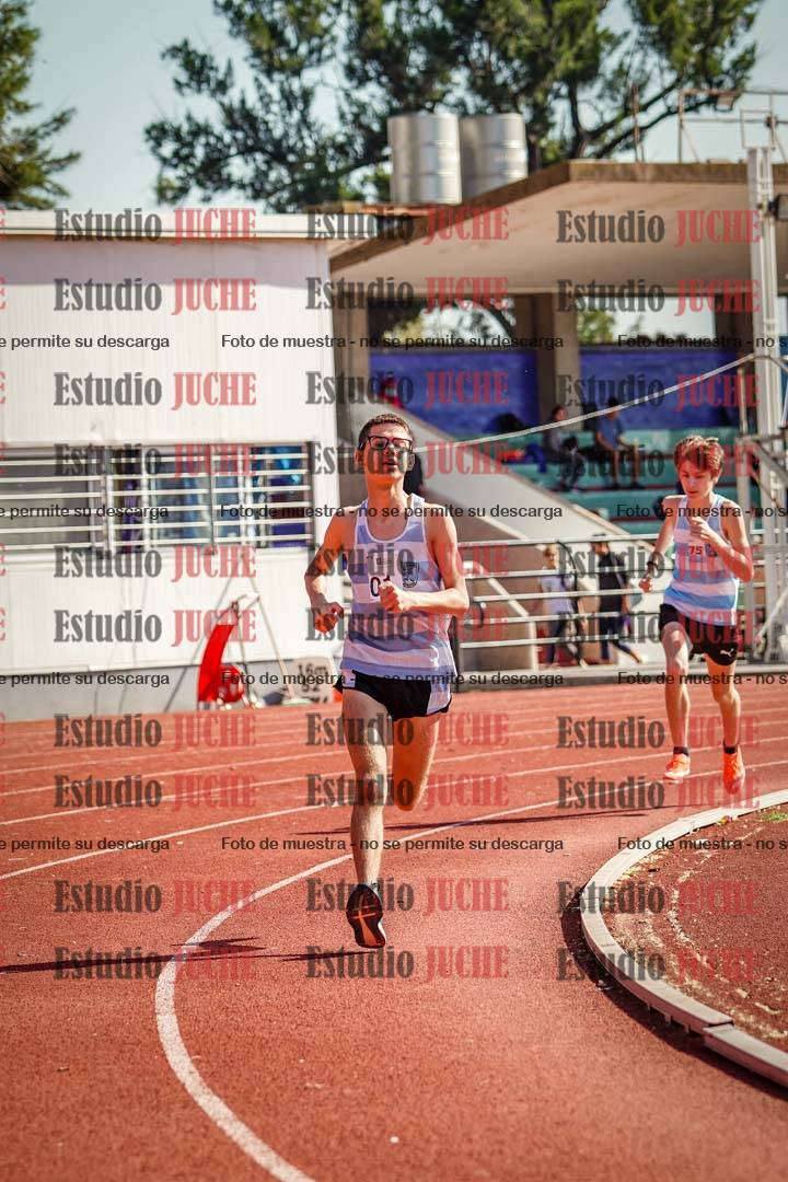 Fotos de los 600 m llanos de varones - U16