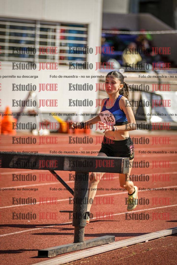 Fotos de los 1500 m con obstáculos de mujeres