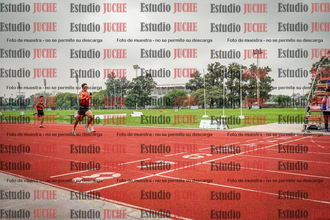 Fotos de los 400 m con vallas de varones