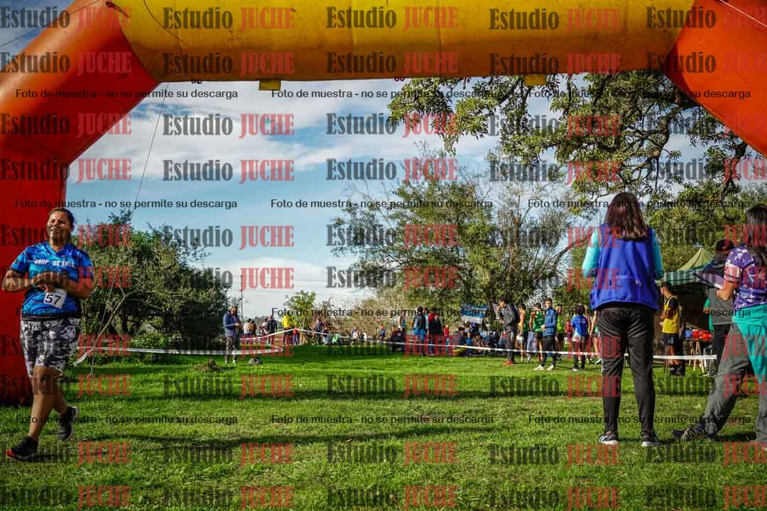 Fotos de la llegada del cross de 4000 m - mujeres