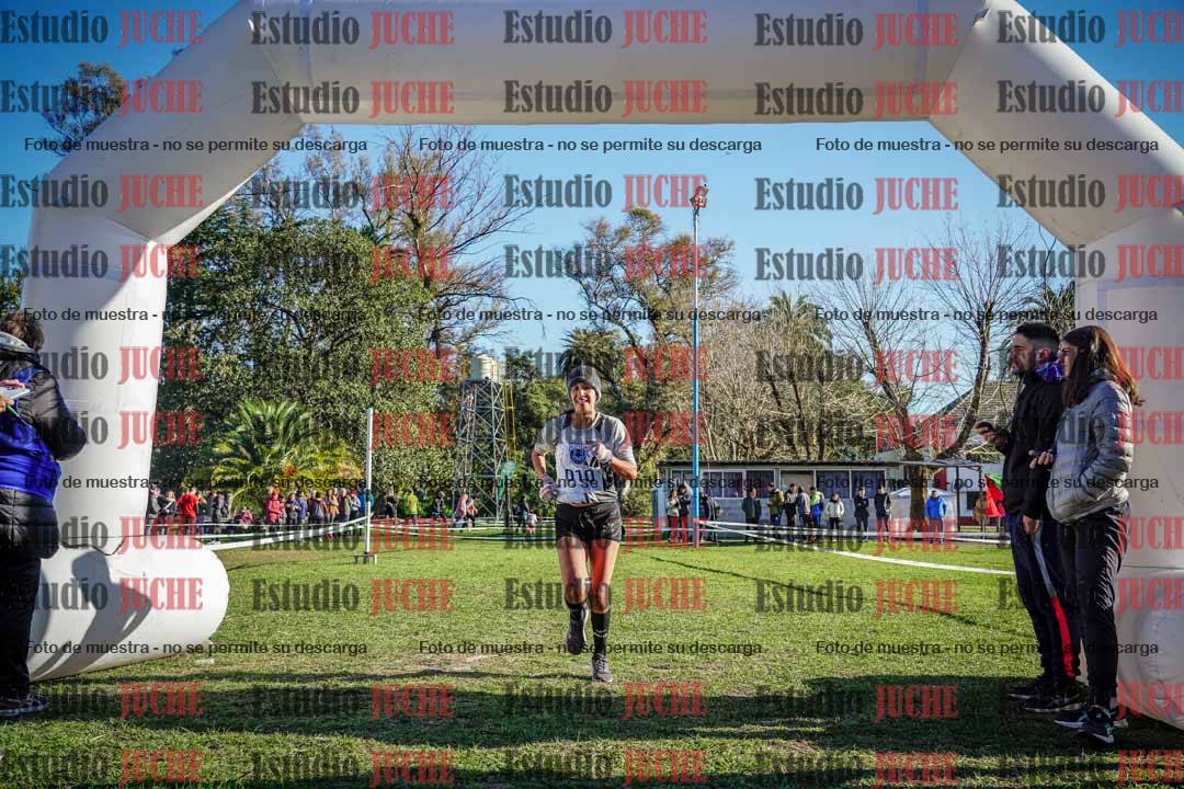 Fotos de la llegada del cross de 4000 m - mujeres
