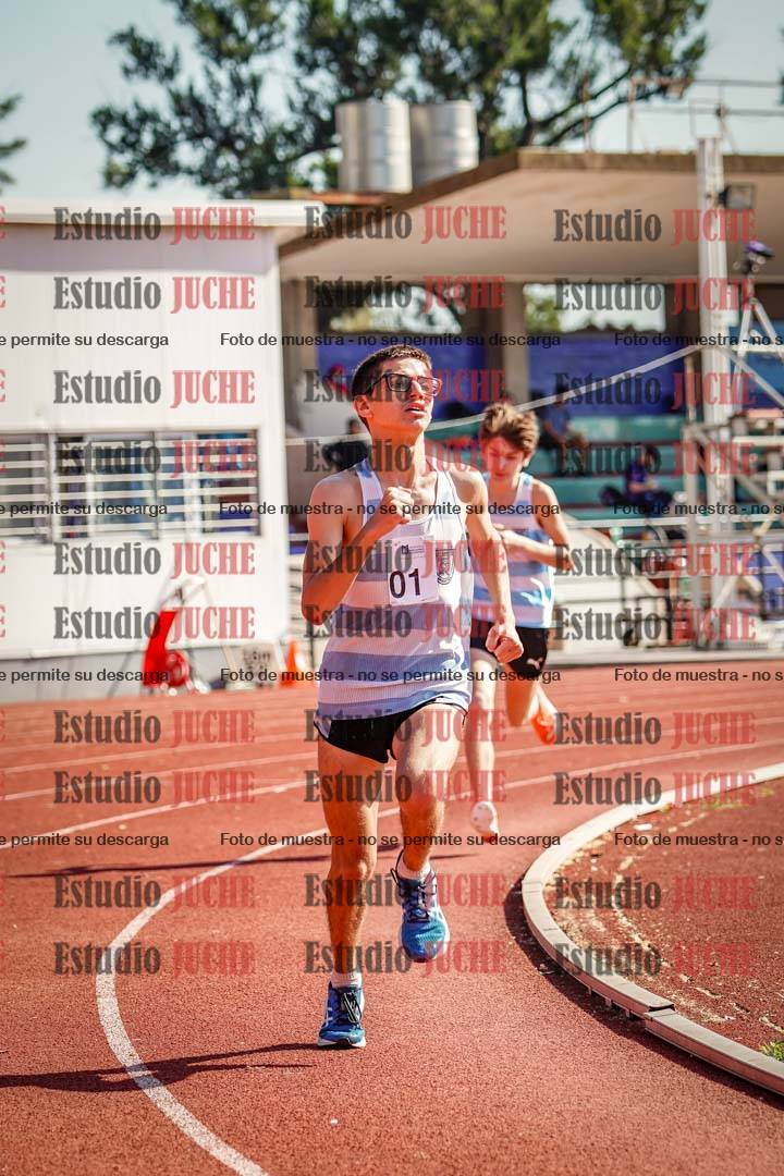 Fotos de los 600 m llanos de varones - U16