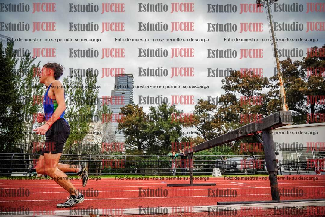Fotos de los 3000 m con obstáculos de varones