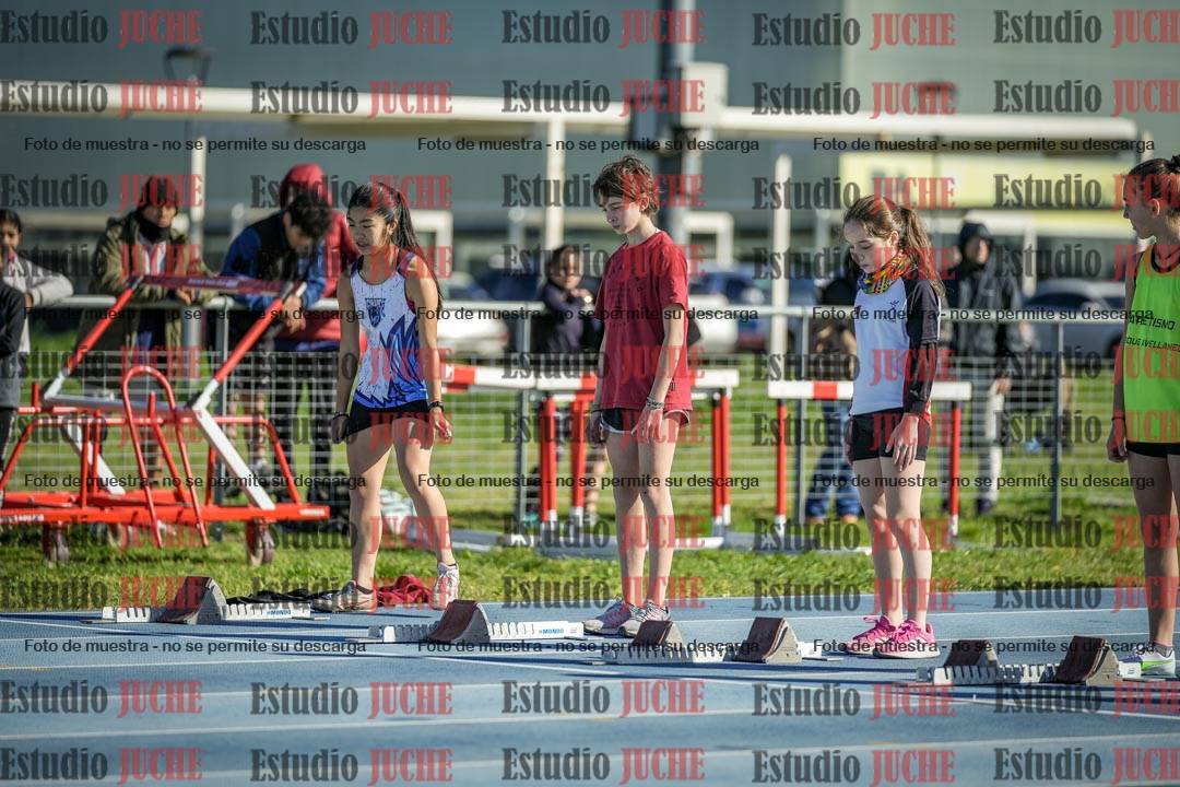 Fotos de los 80 m llanos de mujeres - U14