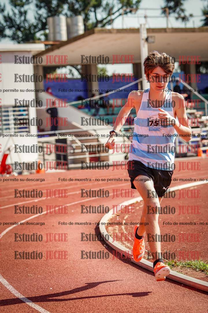 Fotos de los 600 m llanos de varones - U16