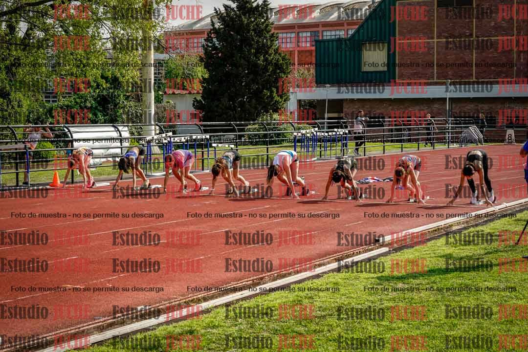 Fotos de los 80 m con vallas de mujeres