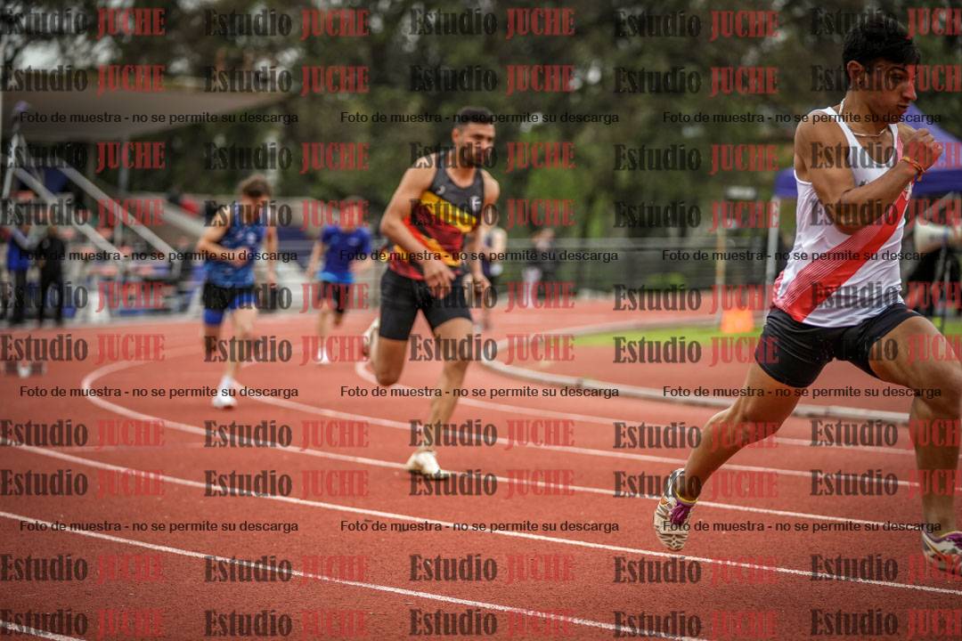 Fotos de los 400 m con vallas de varones