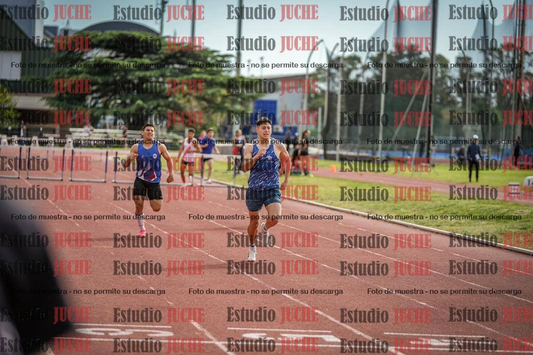 Fotos de los 400 m con vallas de varones
