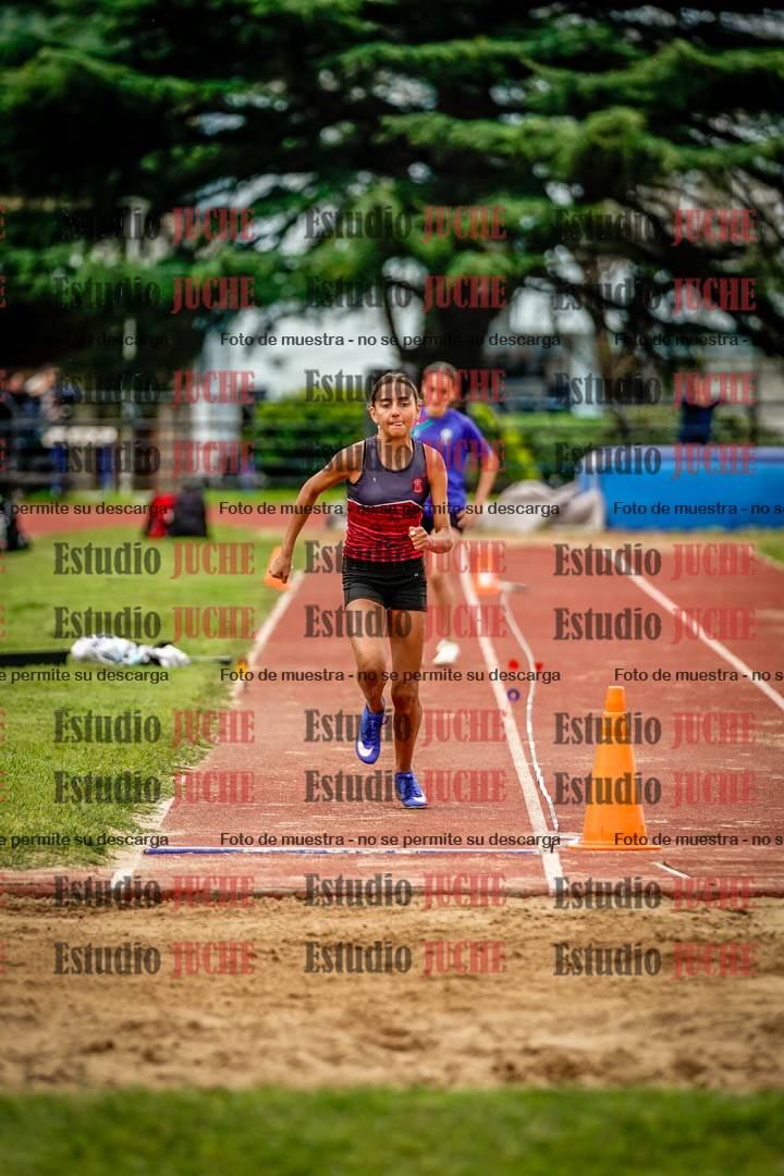 Fotos del salto en largo de mujeres - hexatlón 4