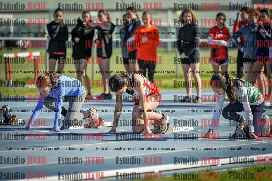 Fotos de los 80 m llanos de mujeres - U14