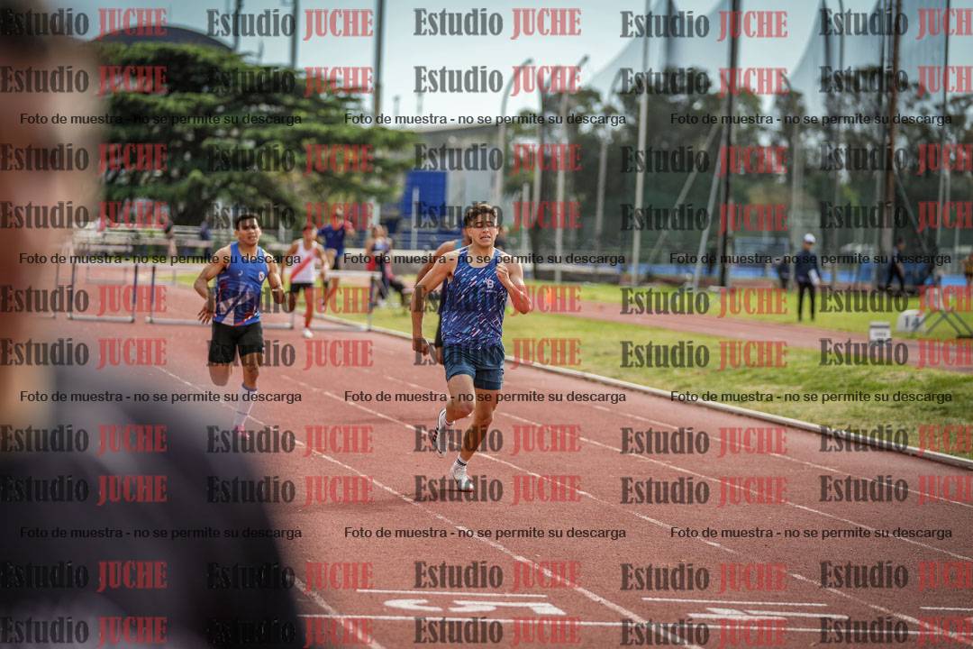 Fotos de los 400 m con vallas de varones