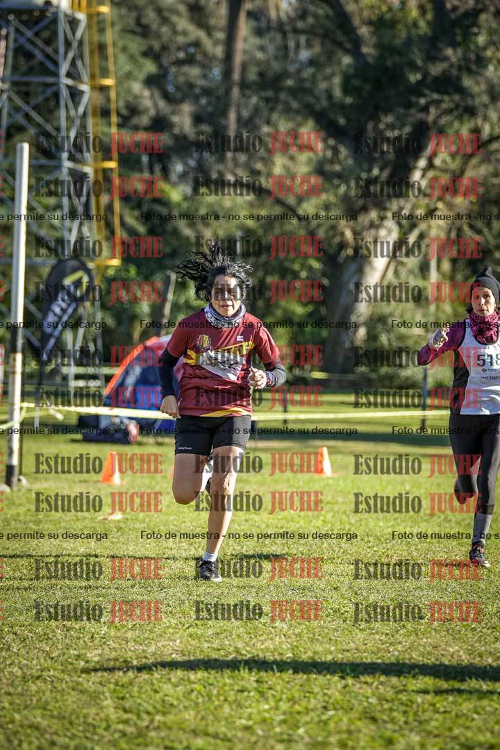 Fotos de la llegada del cross de 4000 m - mujeres