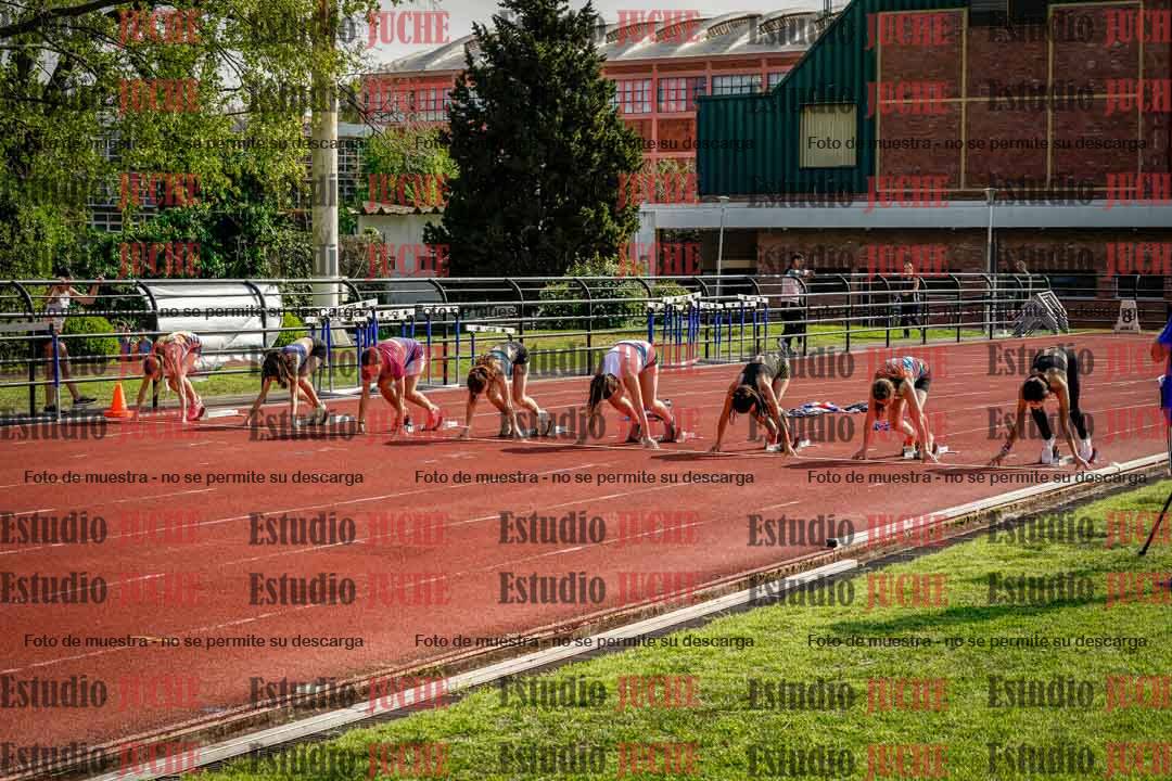 Fotos de los 80 m con vallas de mujeres