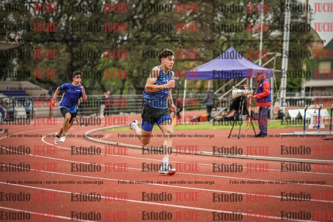 Fotos de los 400 m con vallas de varones