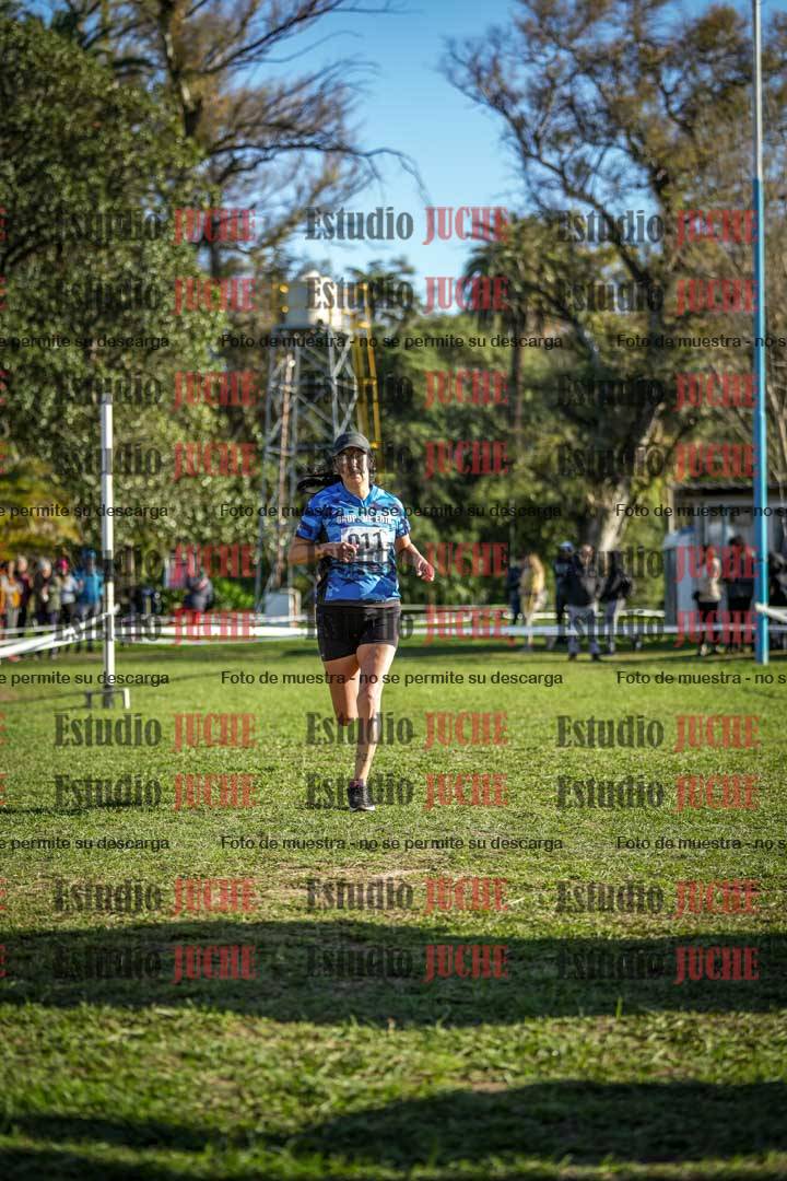 Fotos de la llegada del cross de 4000 m - mujeres