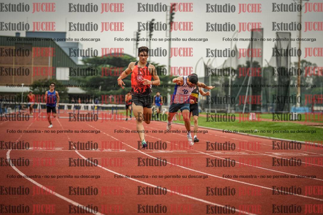 Fotos de los 400 m con vallas de varones