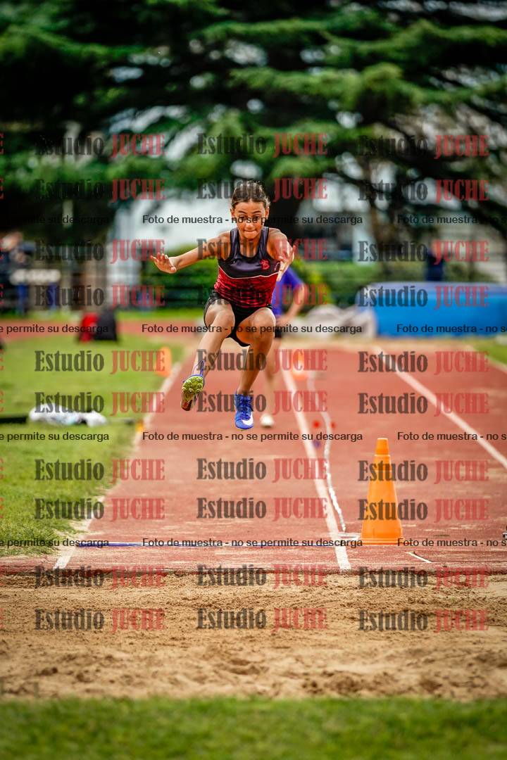 Fotos del salto en largo de mujeres - hexatlón 4