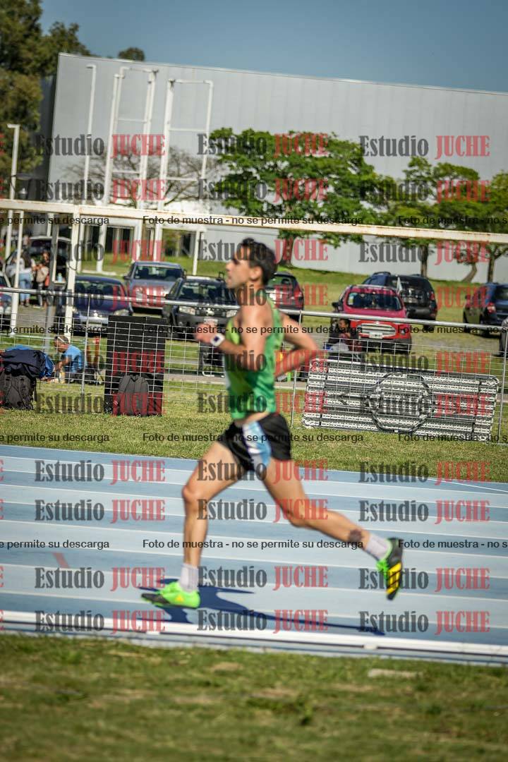Fotos de los 5000 m de mujeres y varones - serie 1