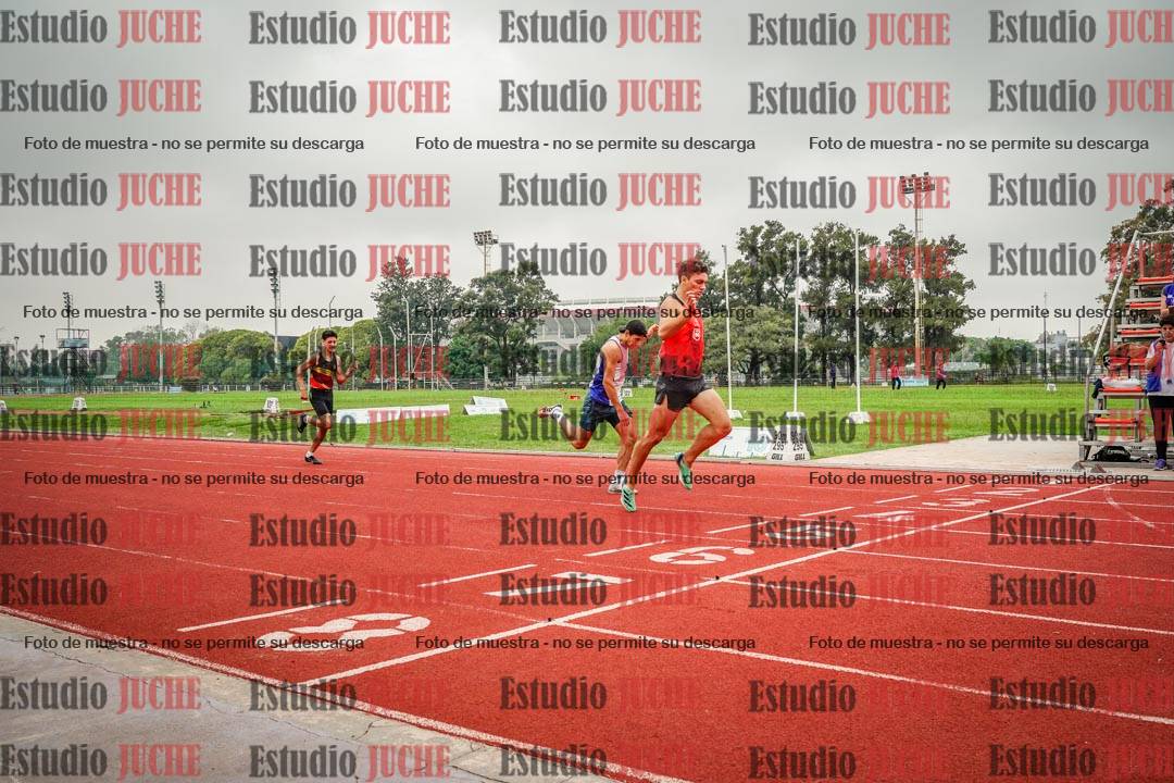 Fotos de los 400 m con vallas de varones