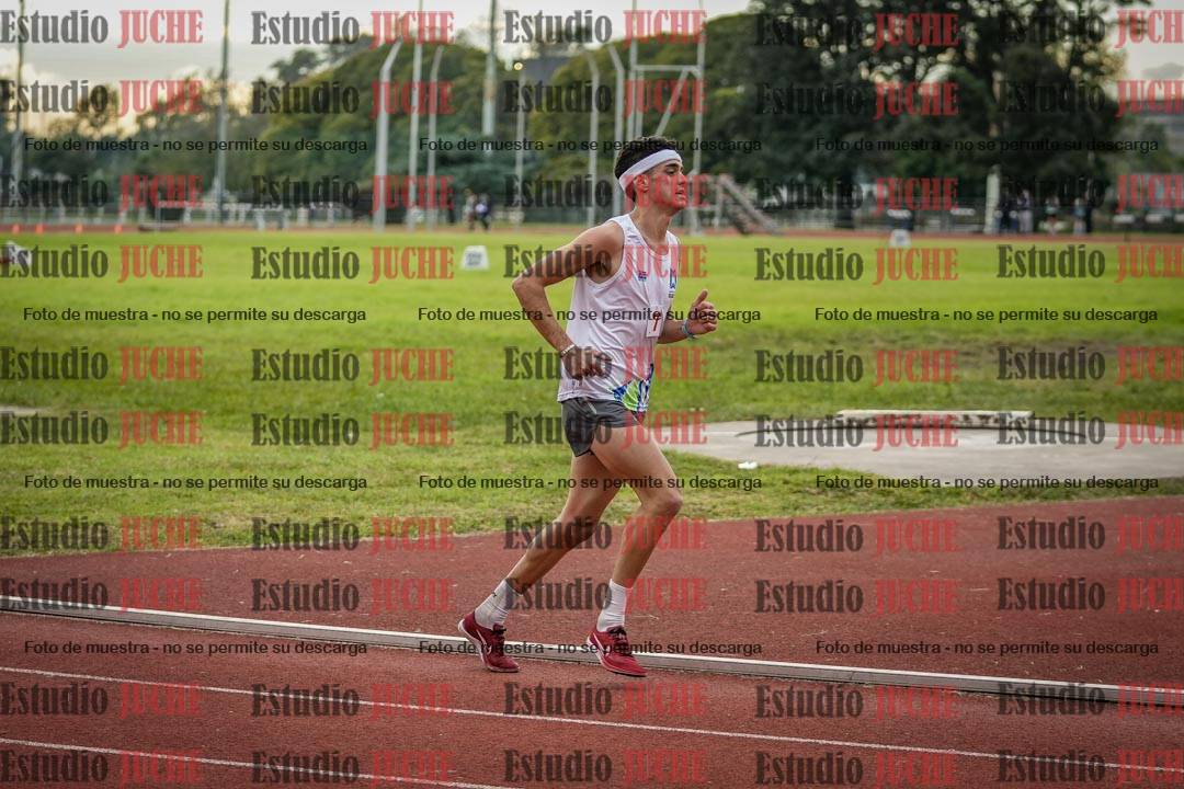 Fotos de los 3000 m con obstáculos de varones