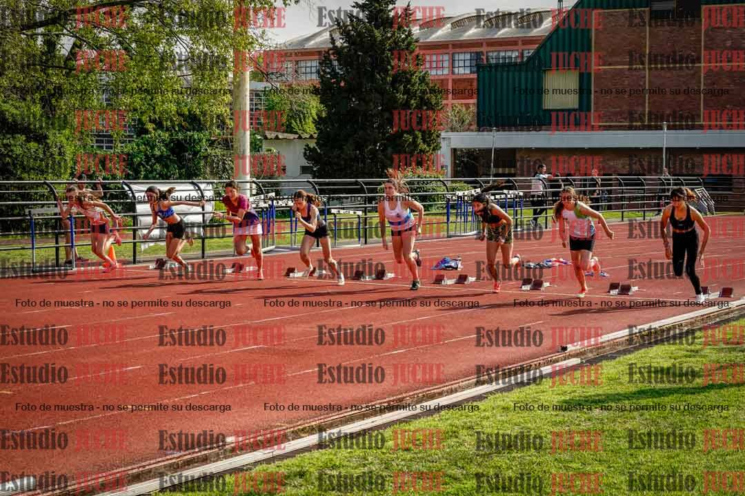 Fotos de los 80 m con vallas de mujeres