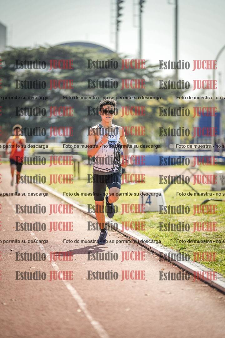 Fotos de los 600 m llanos de varones - U16