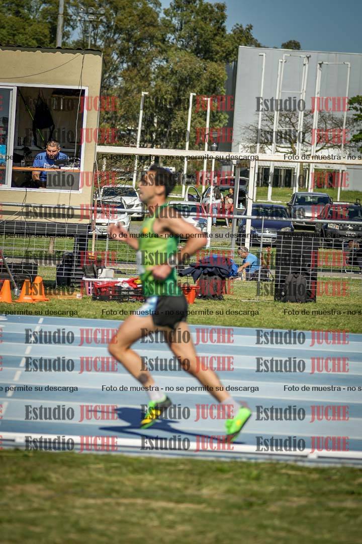 Fotos de los 5000 m de mujeres y varones - serie 1