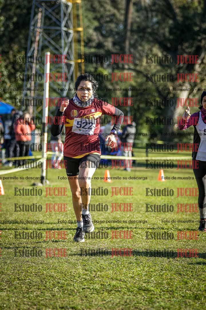 Fotos de la llegada del cross de 4000 m - mujeres