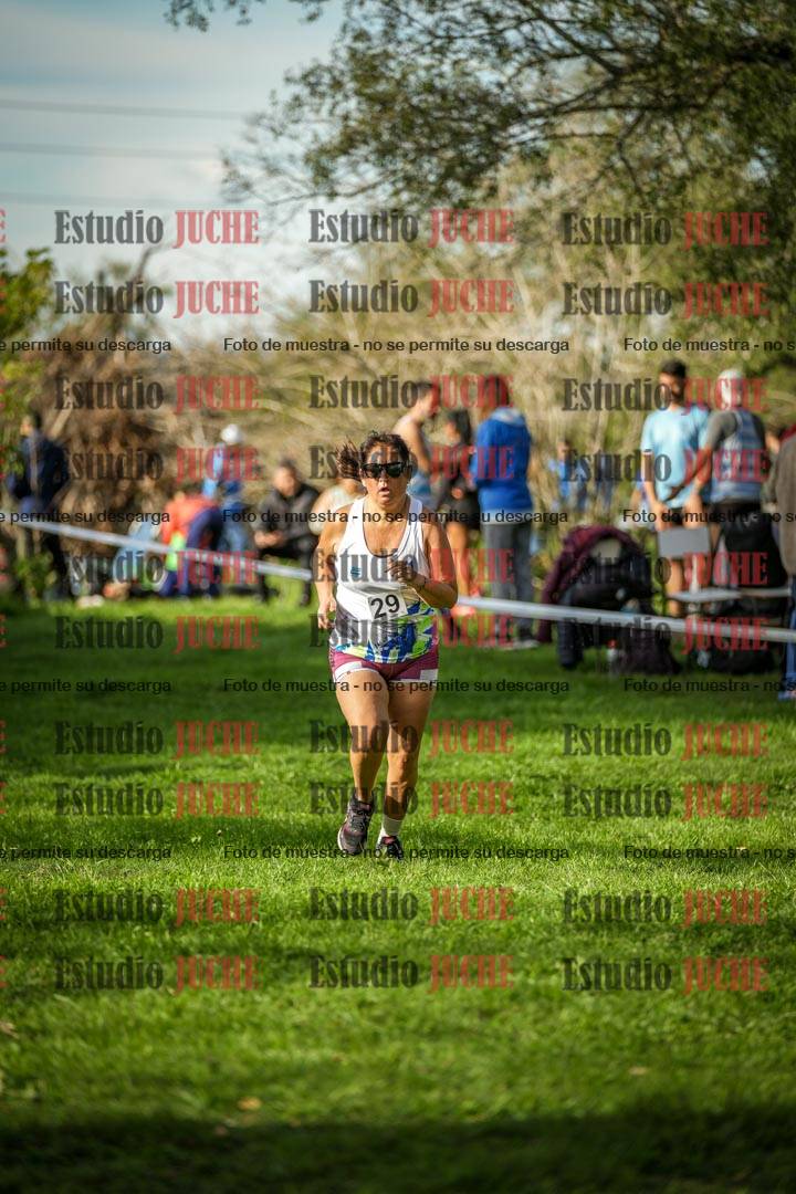 Fotos de la llegada del cross de 4000 m - mujeres