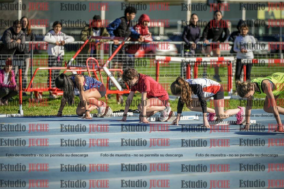 Fotos de los 80 m llanos de mujeres - U14