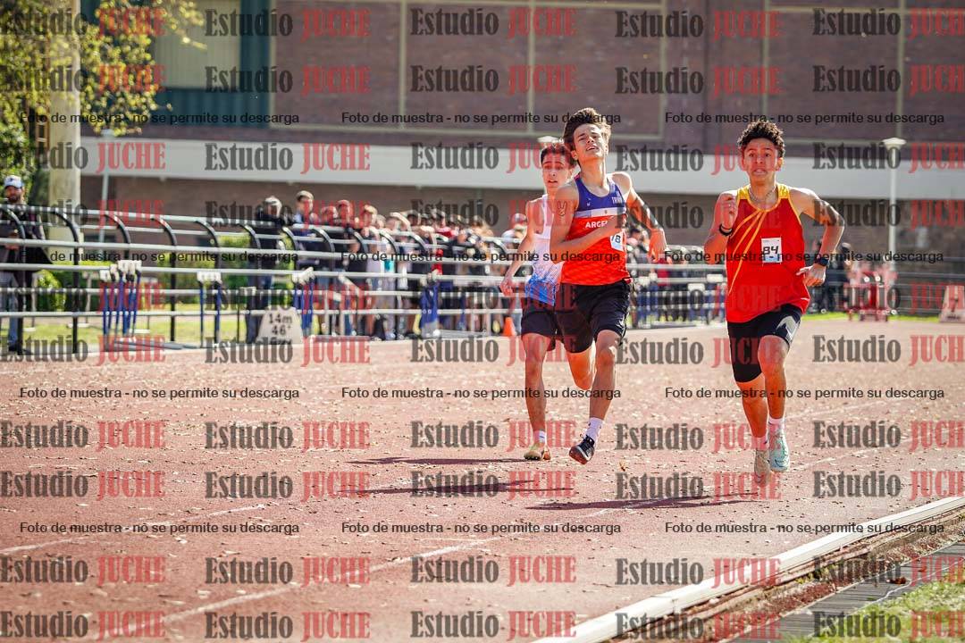 Fotos de los 600 m llanos de varones - U16