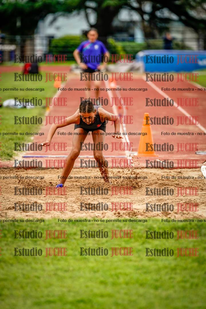 Fotos del salto en largo de mujeres - hexatlón 4