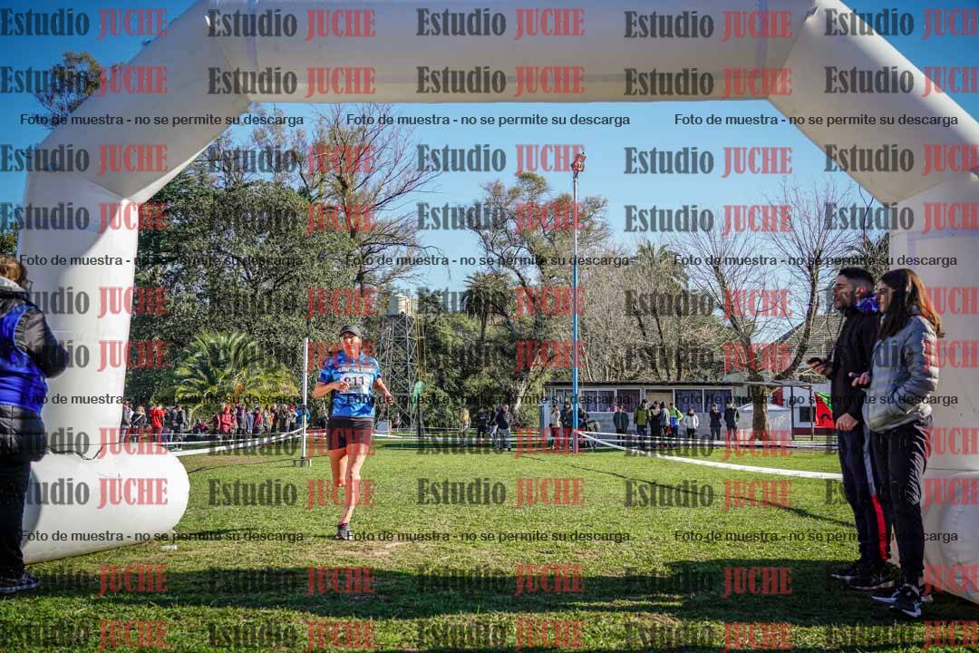 Fotos de la llegada del cross de 4000 m - mujeres