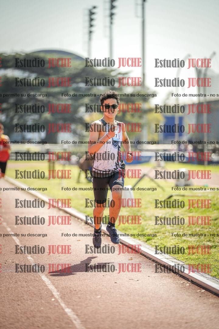 Fotos de los 600 m llanos de varones - U16