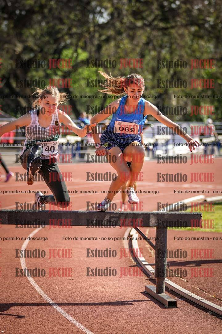 Fotos de los 1500 m con obstáculos de mujeres