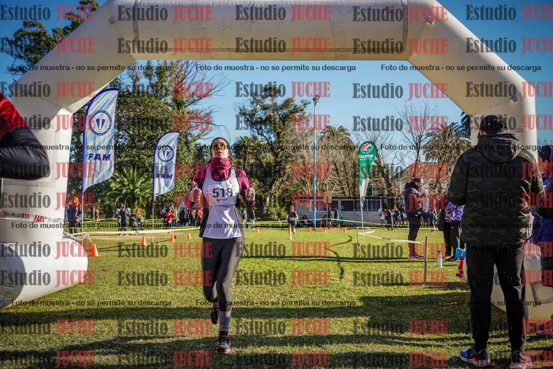 Fotos de la llegada del cross de 4000 m - mujeres
