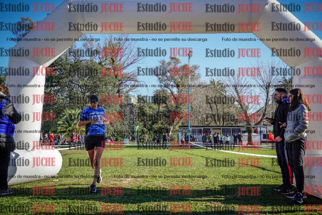 Fotos de la llegada del cross de 4000 m - mujeres