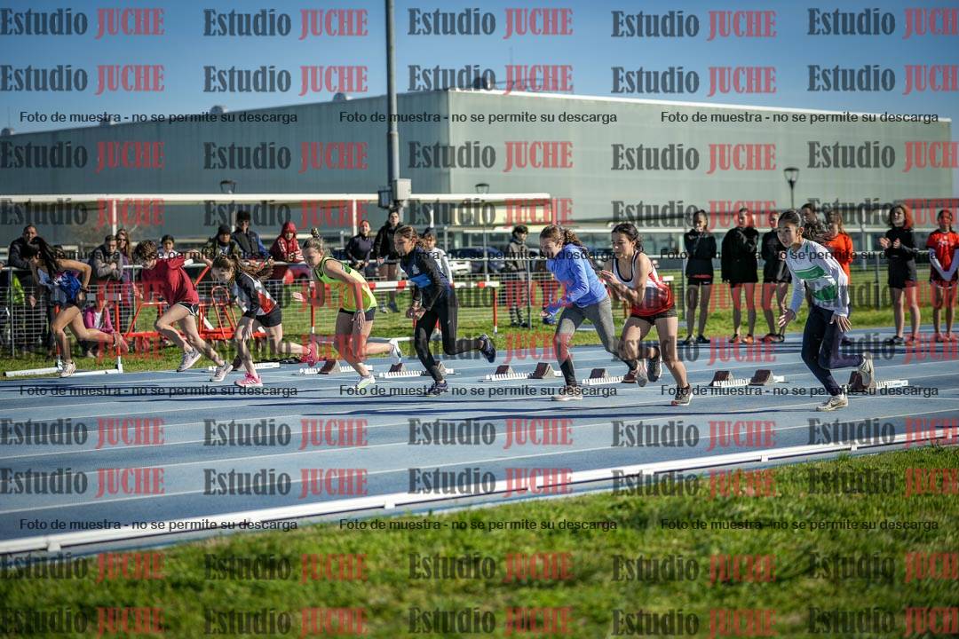 Fotos de los 80 m llanos de mujeres - U14