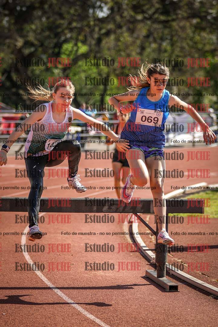 Fotos de los 1500 m con obstáculos de mujeres