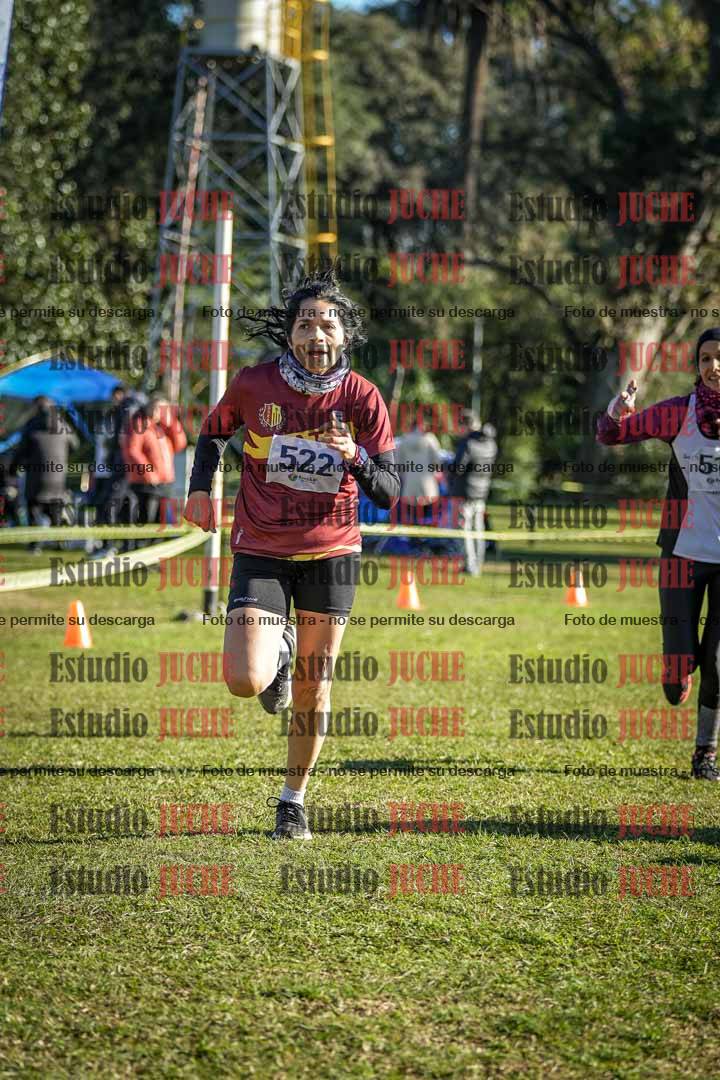 Fotos de la llegada del cross de 4000 m - mujeres