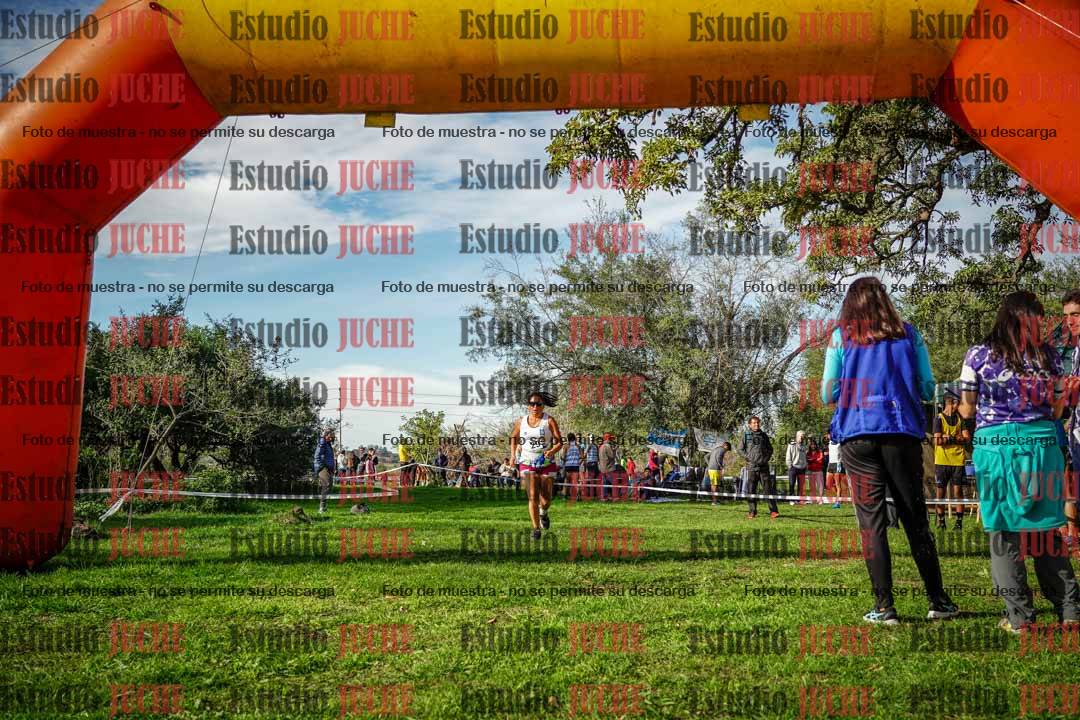 Fotos de la llegada del cross de 4000 m - mujeres