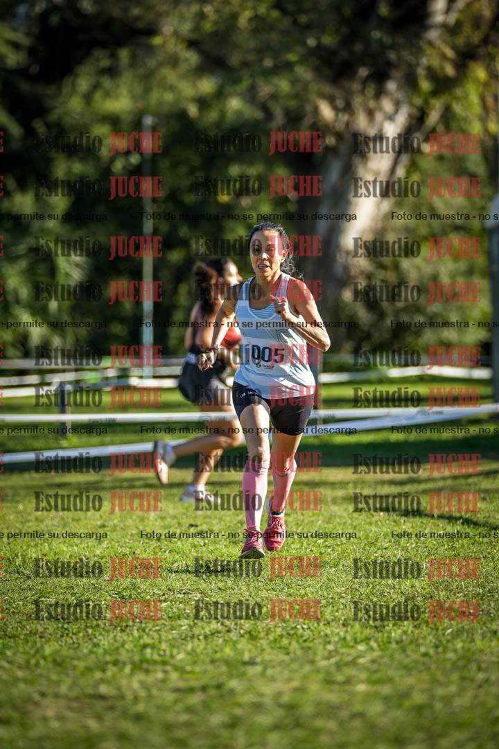 Fotos de la llegada del cross de 4000 m - mujeres