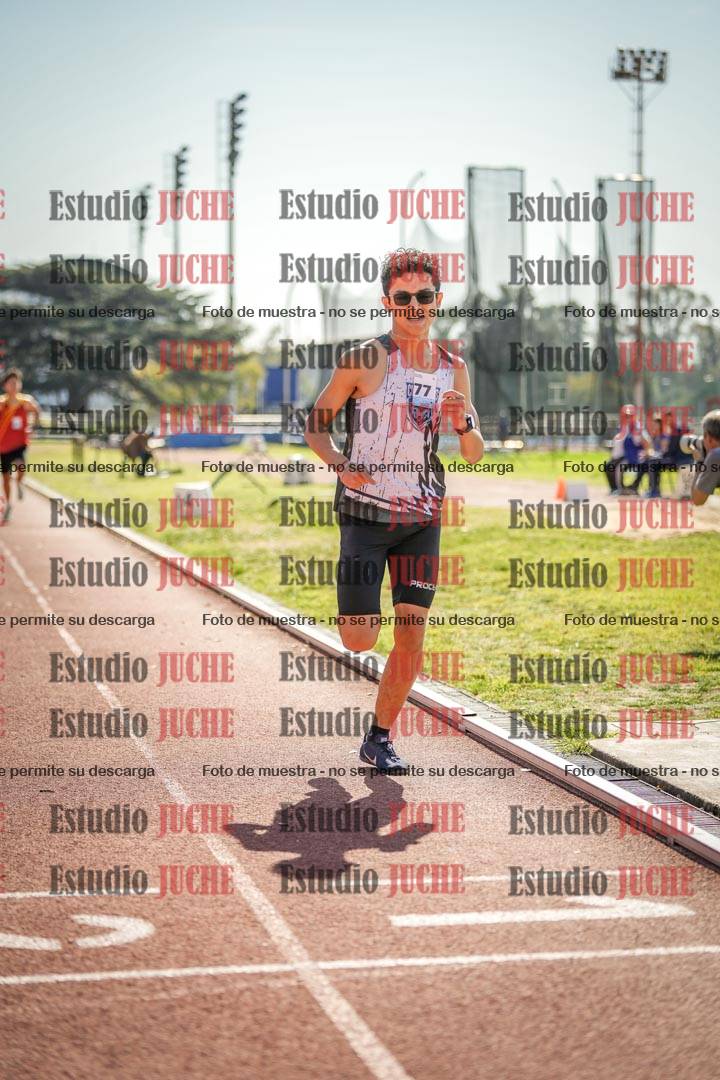 Fotos de los 600 m llanos de varones - U16