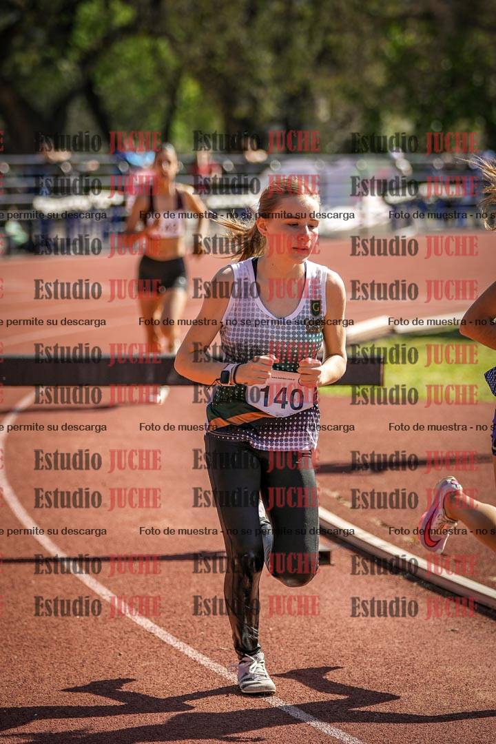 Fotos de los 1500 m con obstáculos de mujeres