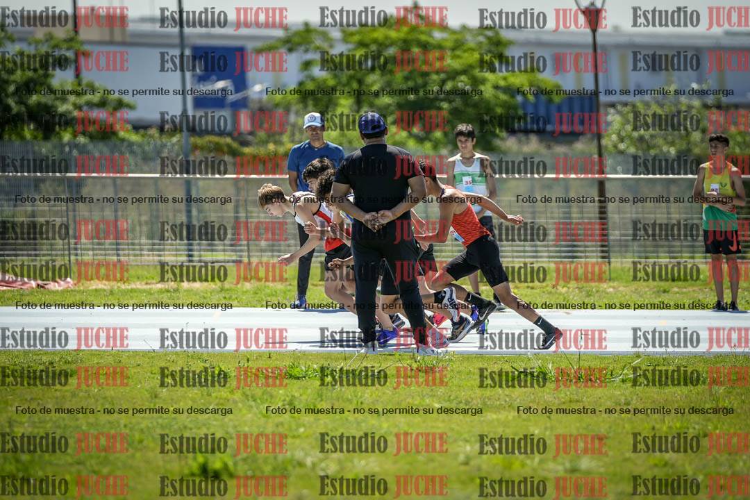 Fotos de los 600 m llanos de varones