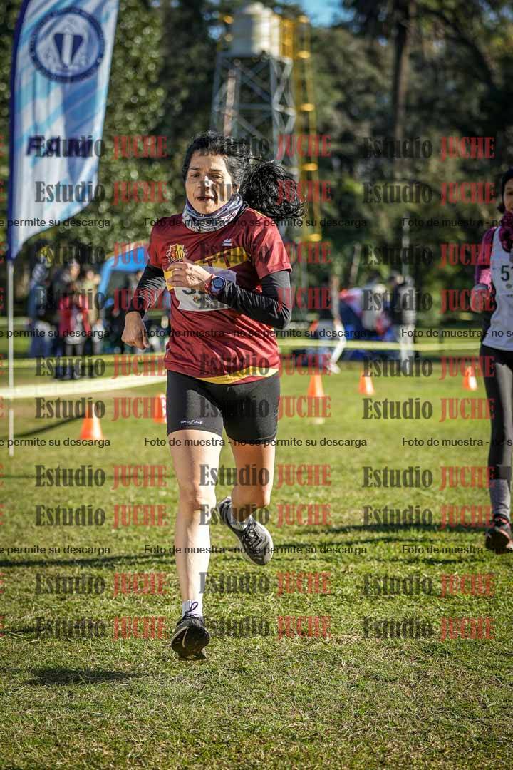 Fotos de la llegada del cross de 4000 m - mujeres