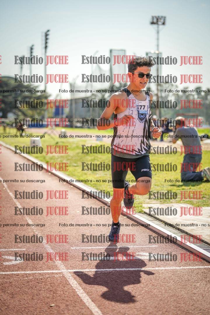 Fotos de los 600 m llanos de varones - U16