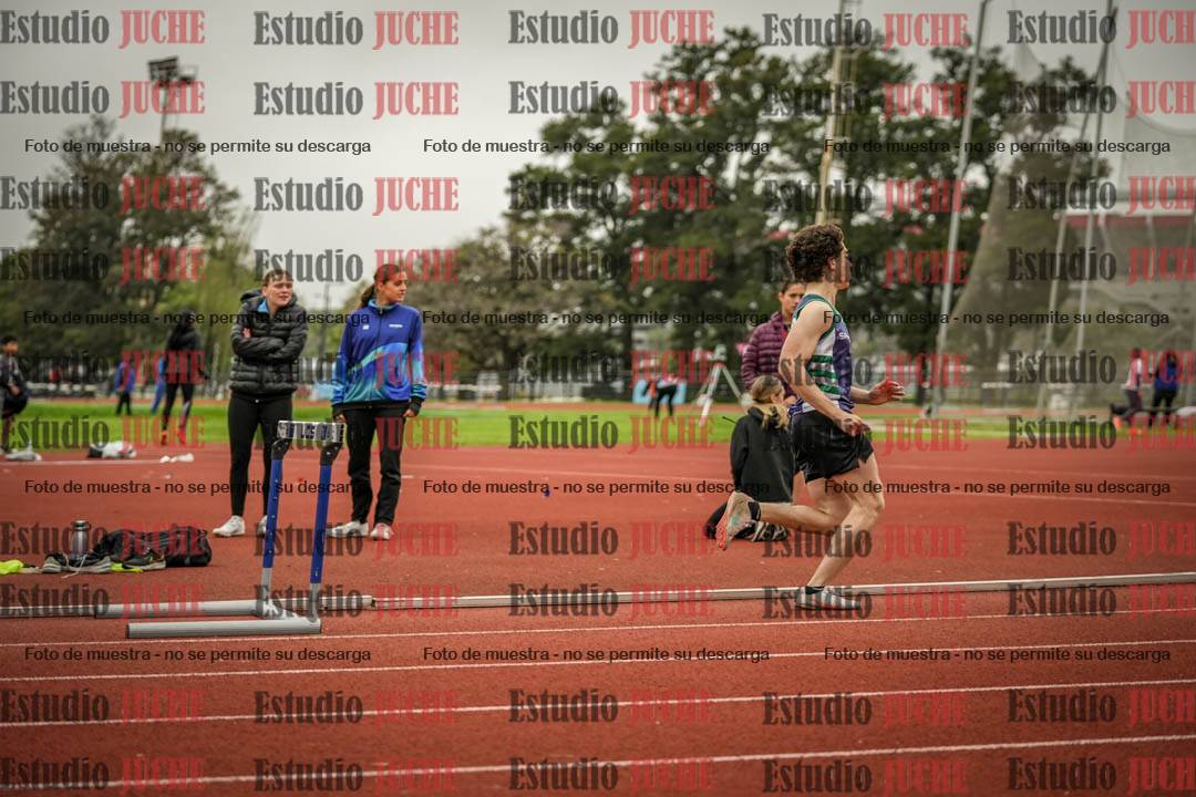 Fotos de los 400 m con vallas de varones